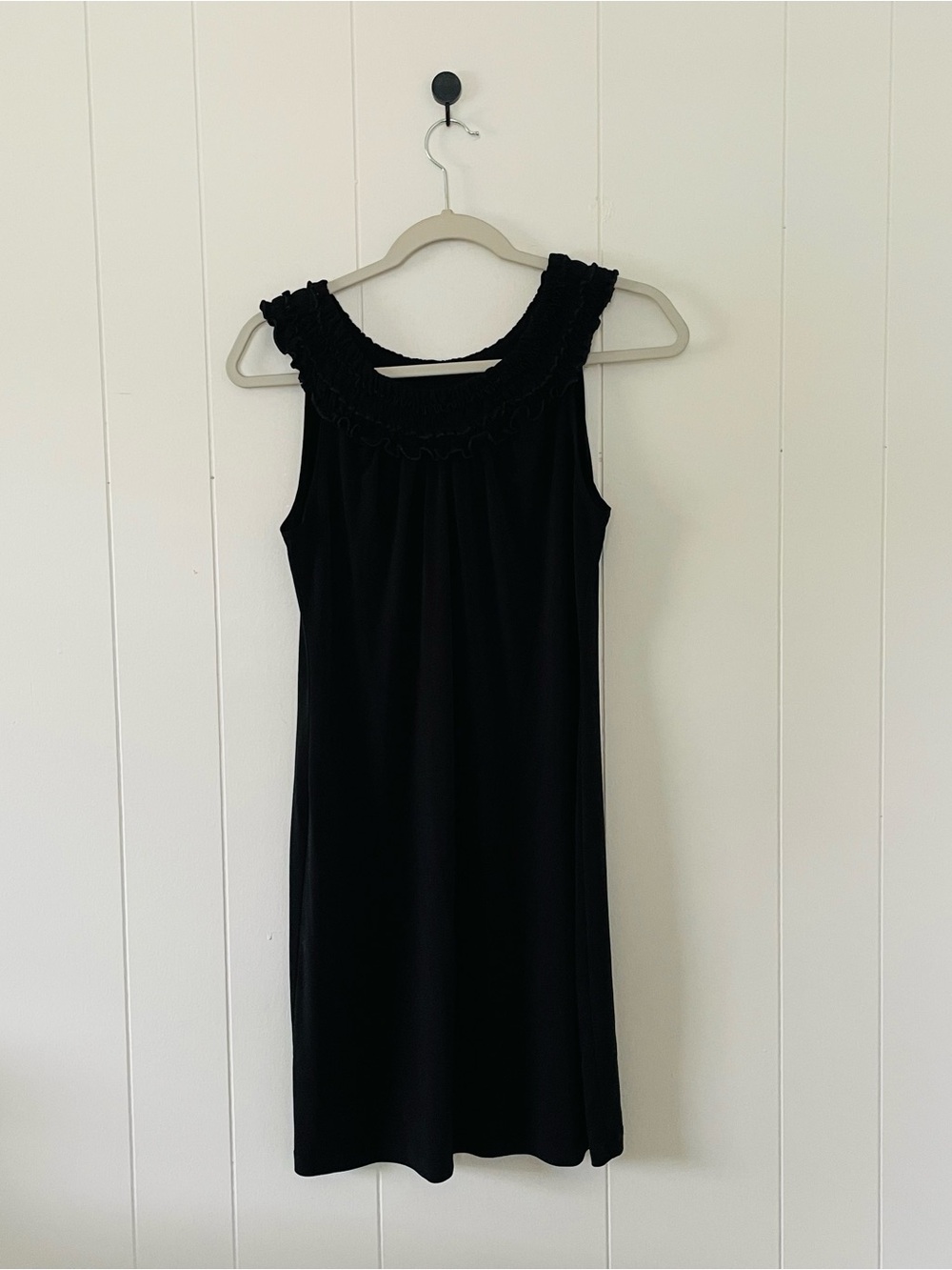 Enfocus Studio Black Sleeveless Ruffle-Neck Midi Dress